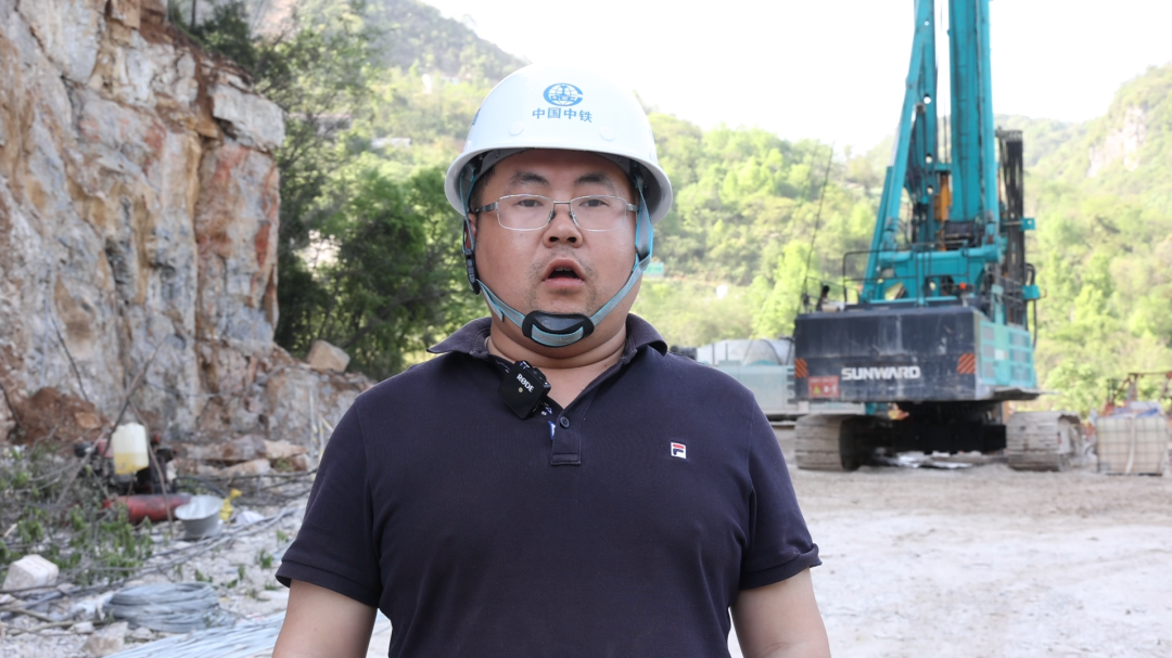 展现施工“奇效”！九游体育(中国)官方网站智能旋挖钻机强势助力炉慈高速公路建设