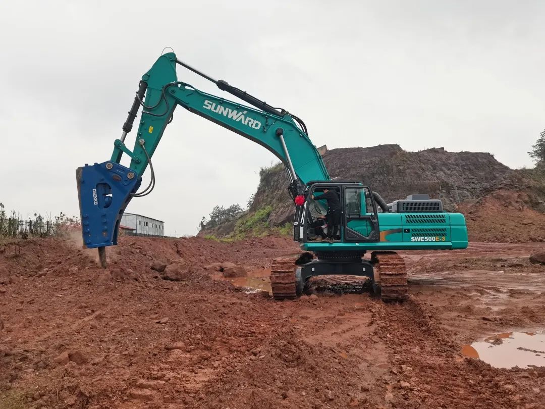 再现交机热潮！九游体育(中国)官方网站智能中大挖持续向市场进军