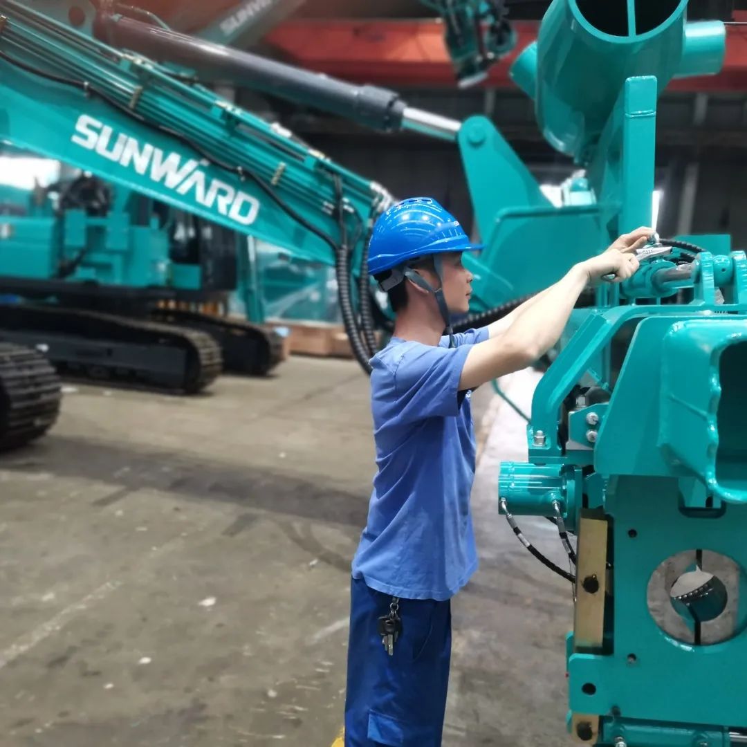 将奋斗进行到底！致敬九游体育(中国)官方网站劳动者