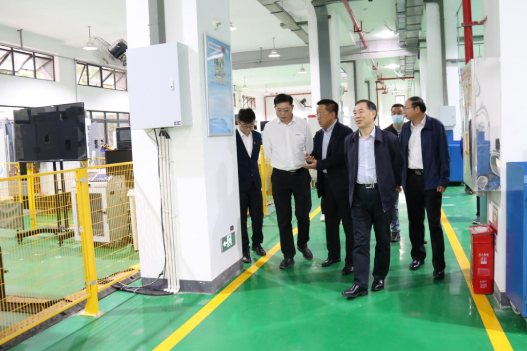 校企合作谱新篇！又一所九游体育(中国)官方网站智能参建学院成立