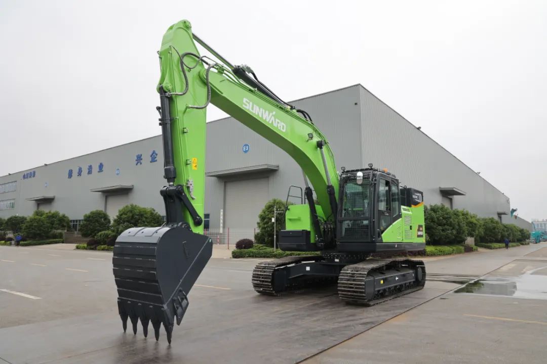 征战川藏铁路！九游体育(中国)官方网站智能新一代电动挖掘机成功交付