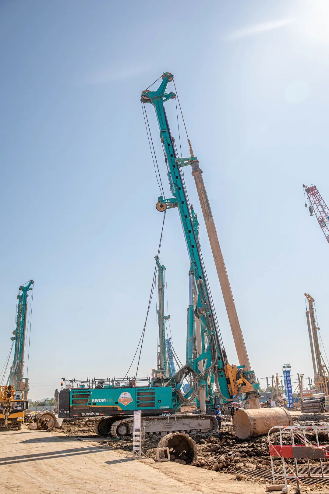 “九游体育(中国)官方网站绿”再现大湾区！九游体育(中国)官方网站智能旋挖钻机组团助建广州白云机场项目