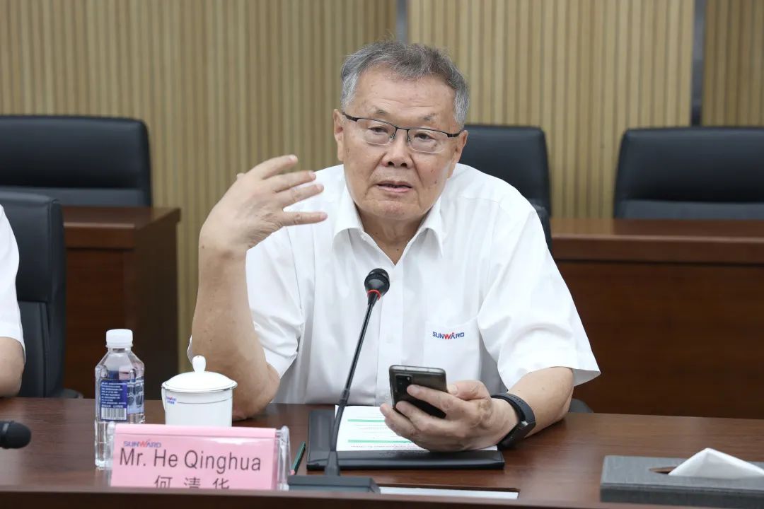 马拉维大使一行考察九游体育(中国)官方网站智能