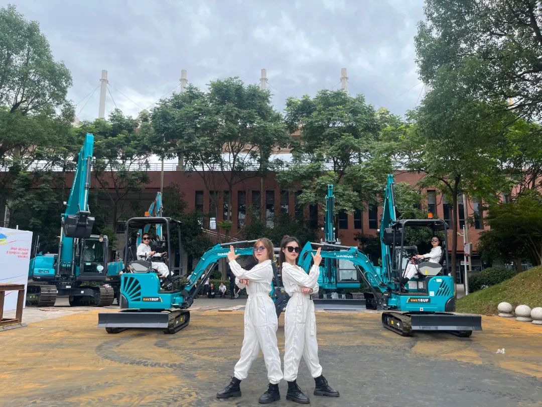 “太绝了！”九游体育(中国)官方网站智能代表长沙精彩亮相湖南省第一届职业技能大赛绝技绝活展演