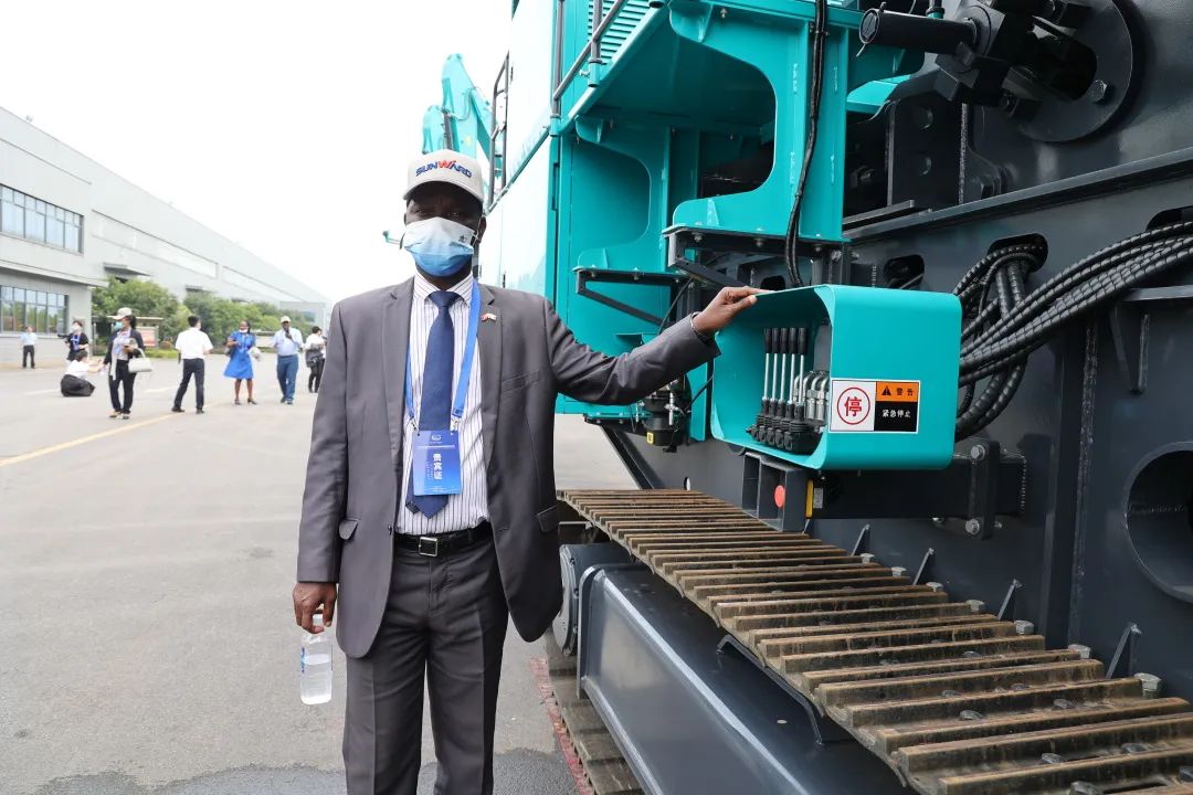 非洲驻华使节走访九游体育(中国)官方网站智能