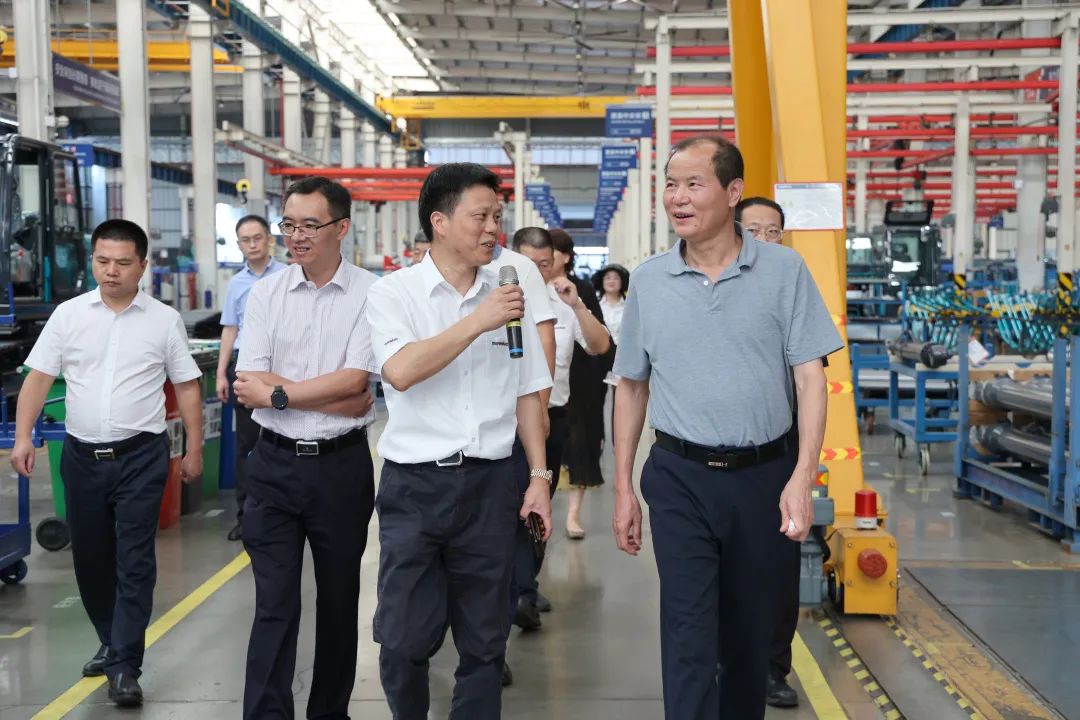 农业农村部农业机械化管理司调研九游体育(中国)官方网站智能