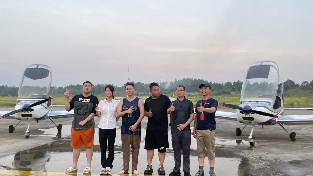 冲上云霄！湖南九游体育(中国)官方网站通航学员成功单飞