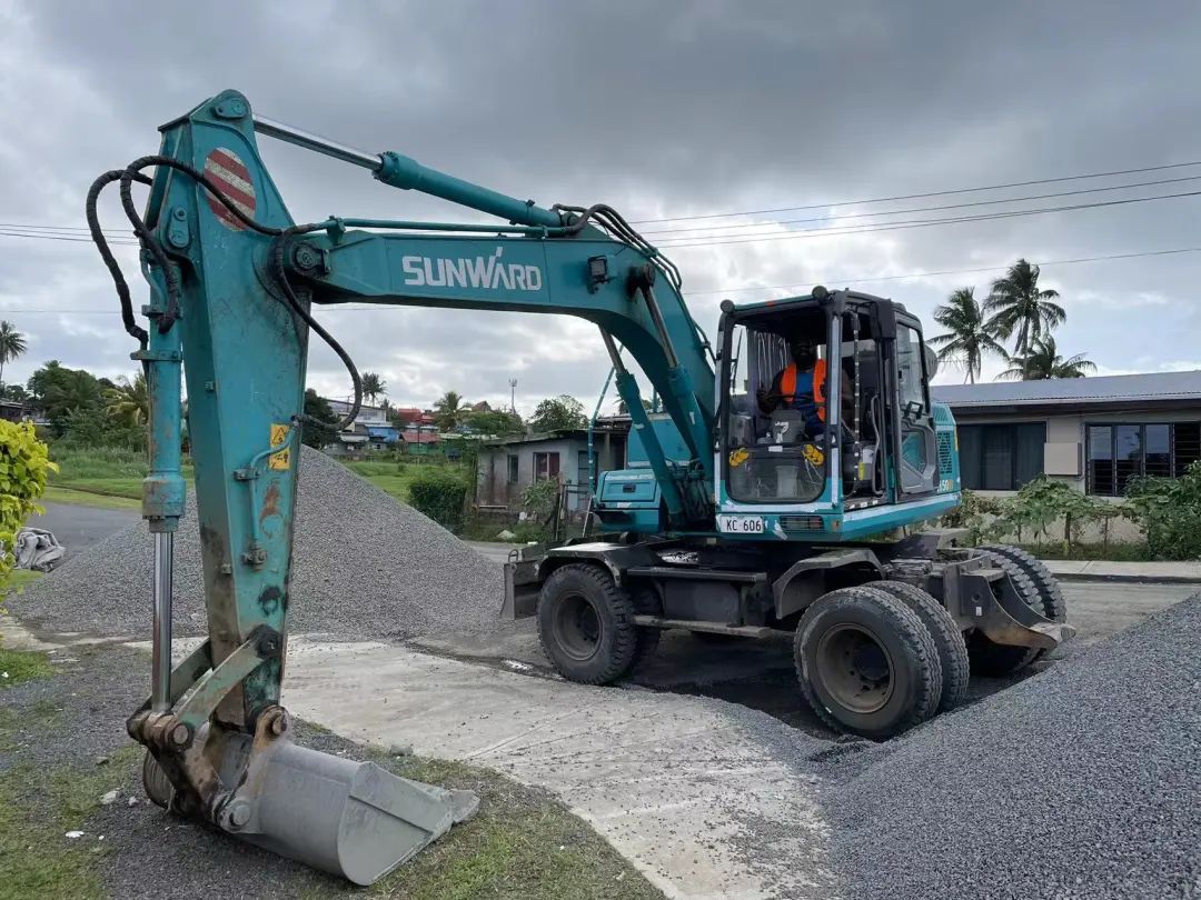 “九游体育(中国)官方网站绿”迈向南太平洋岛，九游体育(中国)官方网站智能轮挖助力斐济基础设施建设
