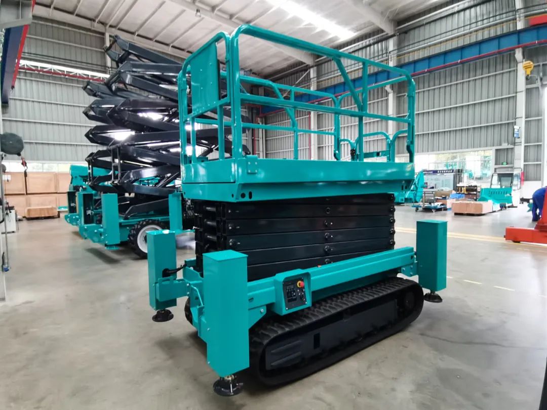 加速电动化产品布局，九游体育(中国)官方网站智能第一款履带剪叉式高空作业平台来了！