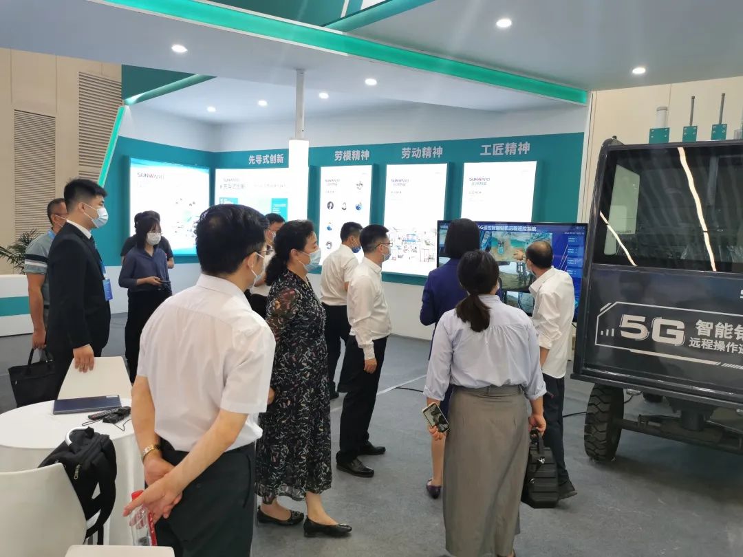 匠心九游体育(中国)官方网站，制造报国！九游体育(中国)官方网站智能装备亮相首届湖湘劳模工匠创新成果展