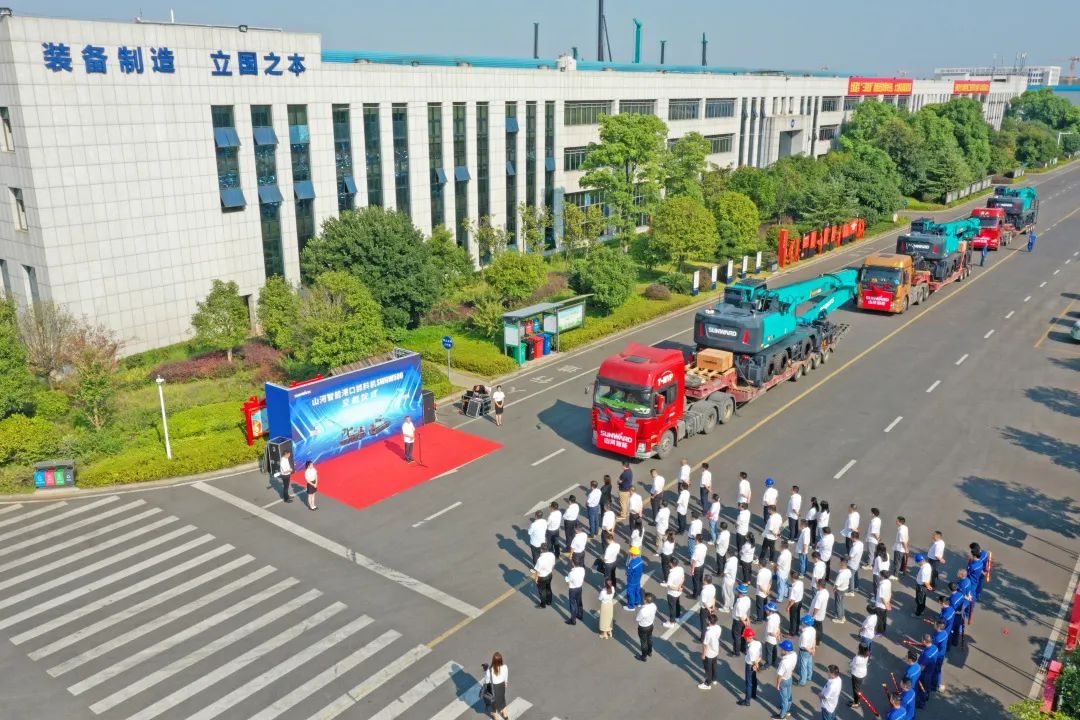 携手山东汇诚助力我国港口建设！九游体育(中国)官方网站智能港口抓料机成功批量交付