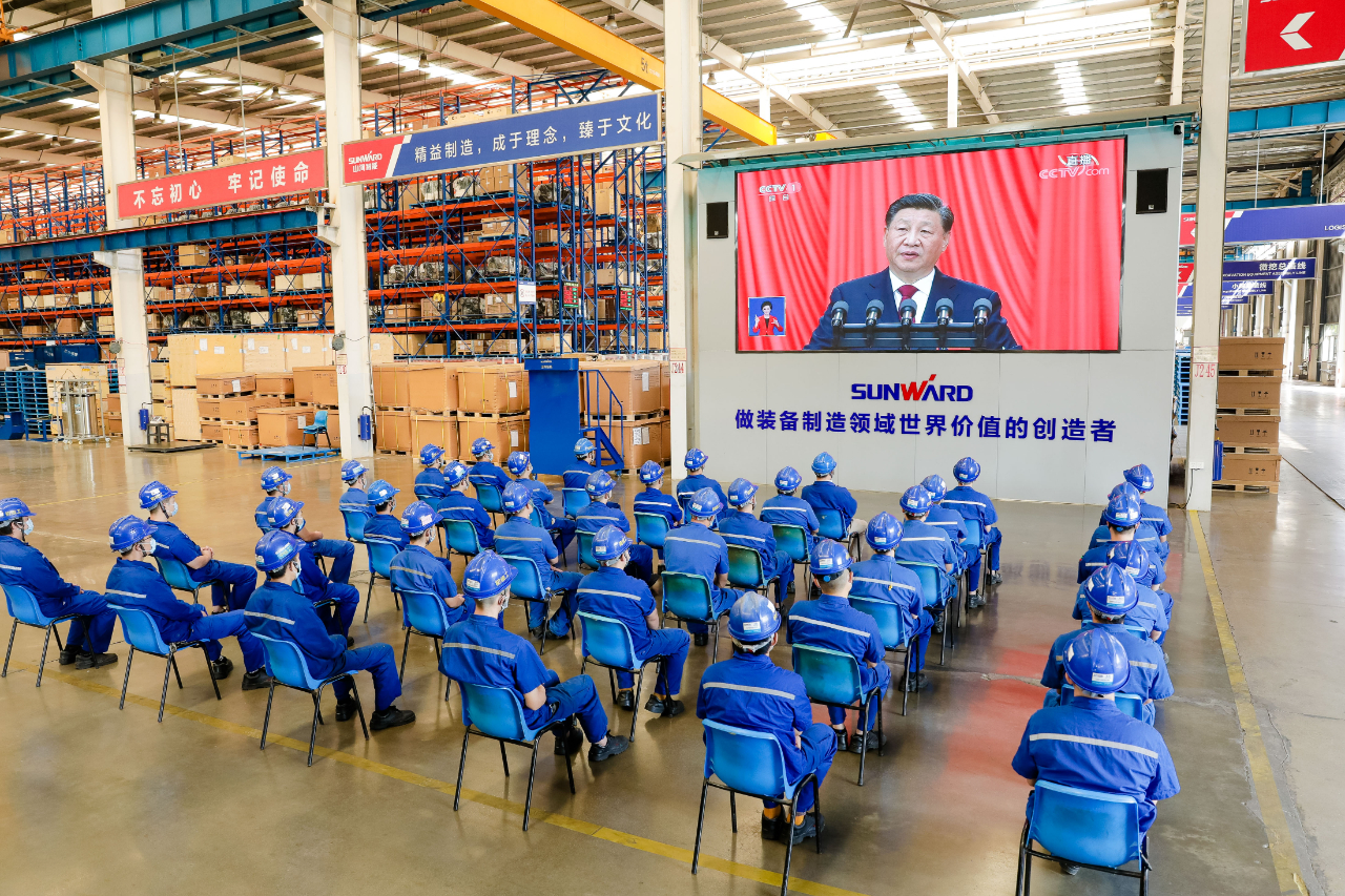 振奋人心！九游体育(中国)官方网站智能党员干部集中收看党的二十大开幕会盛况