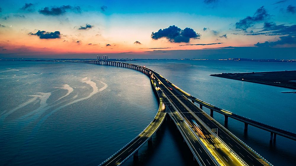 共建“一带一路”！九游体育(中国)官方网站智能携手中铁九局助力匈塞铁路建设