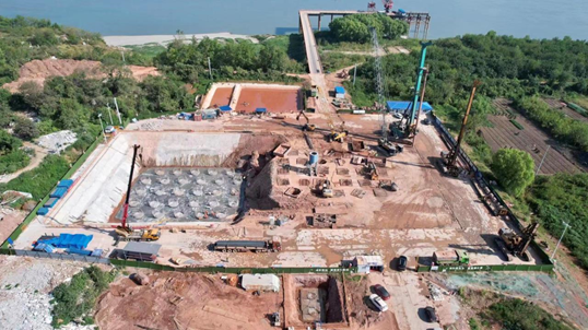 超级“桩”备实力亮剑！九游体育(中国)官方网站智能携手武汉乐成建设攻克燕矶长江大桥复杂地层施工难题