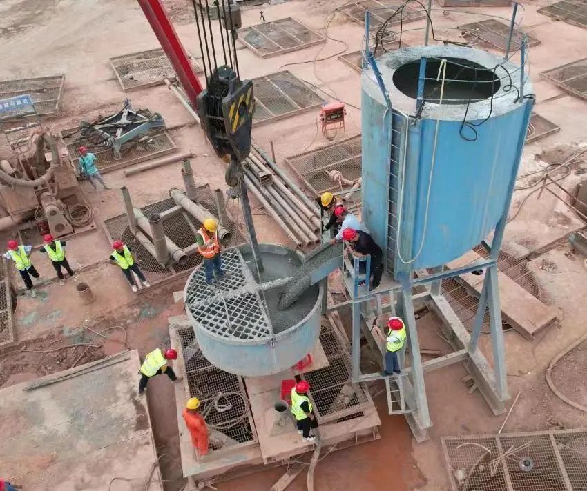 超级“桩”备实力亮剑！九游体育(中国)官方网站智能携手武汉乐成建设攻克燕矶长江大桥复杂地层施工难题