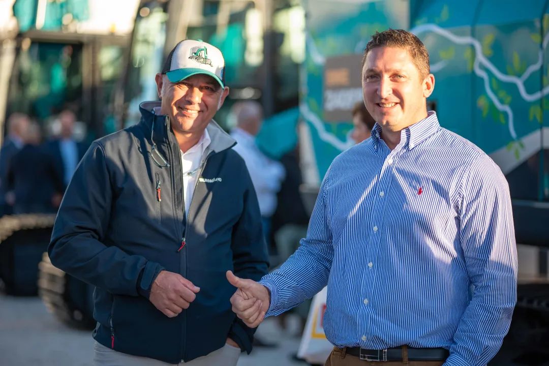 Bauma 2022 | 一组火热现场图带您重温九游体育(中国)官方网站智能德国宝马展之旅