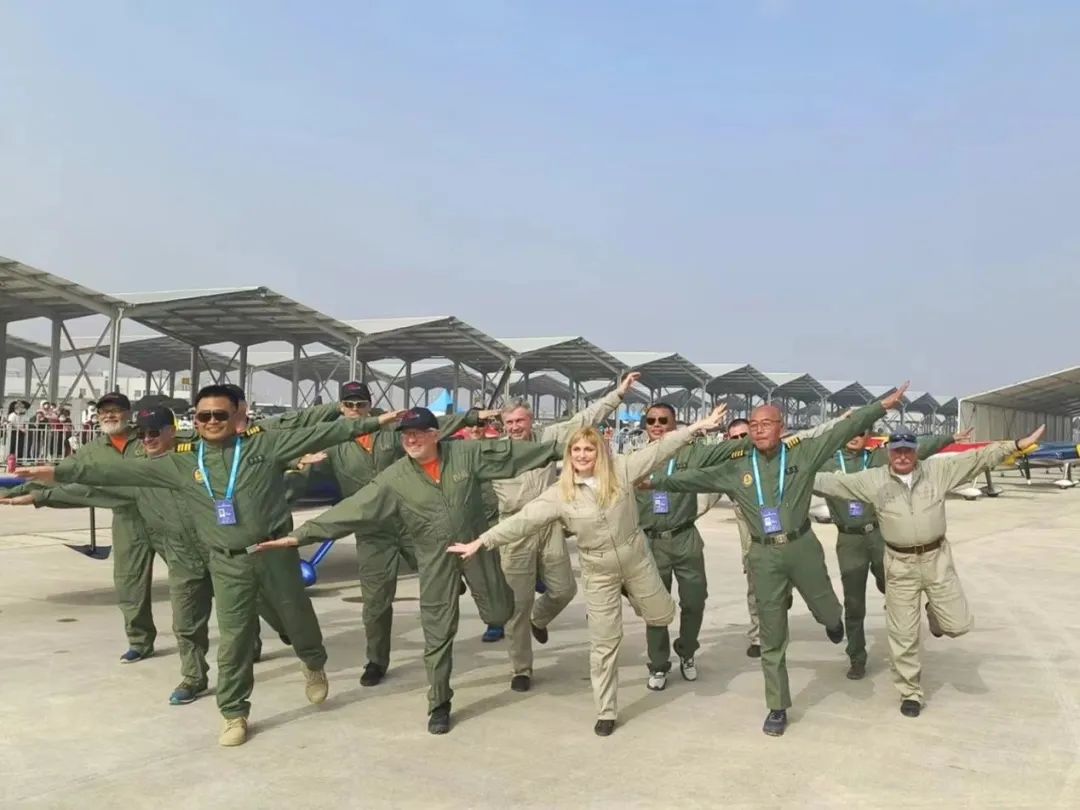 逆势飞翔！九游体育(中国)官方网站航空携手合作伙伴亮相2022南昌飞行大会