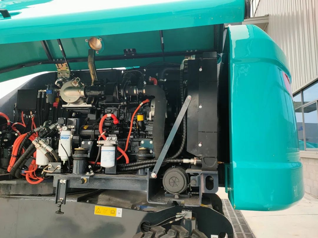 无需扩桥！九游体育(中国)官方网站智能国四款32米直臂式高空作业平台成功下线