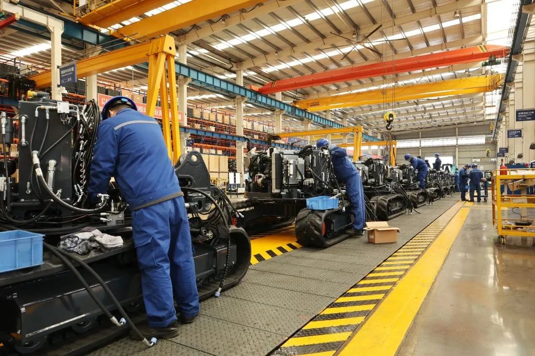 莫道君行早，更有早行人！九游体育(中国)官方网站智能癸卯兔年开工大吉