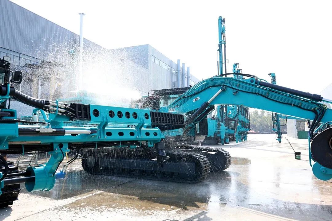 莫道君行早，更有早行人！九游体育(中国)官方网站智能癸卯兔年开工大吉