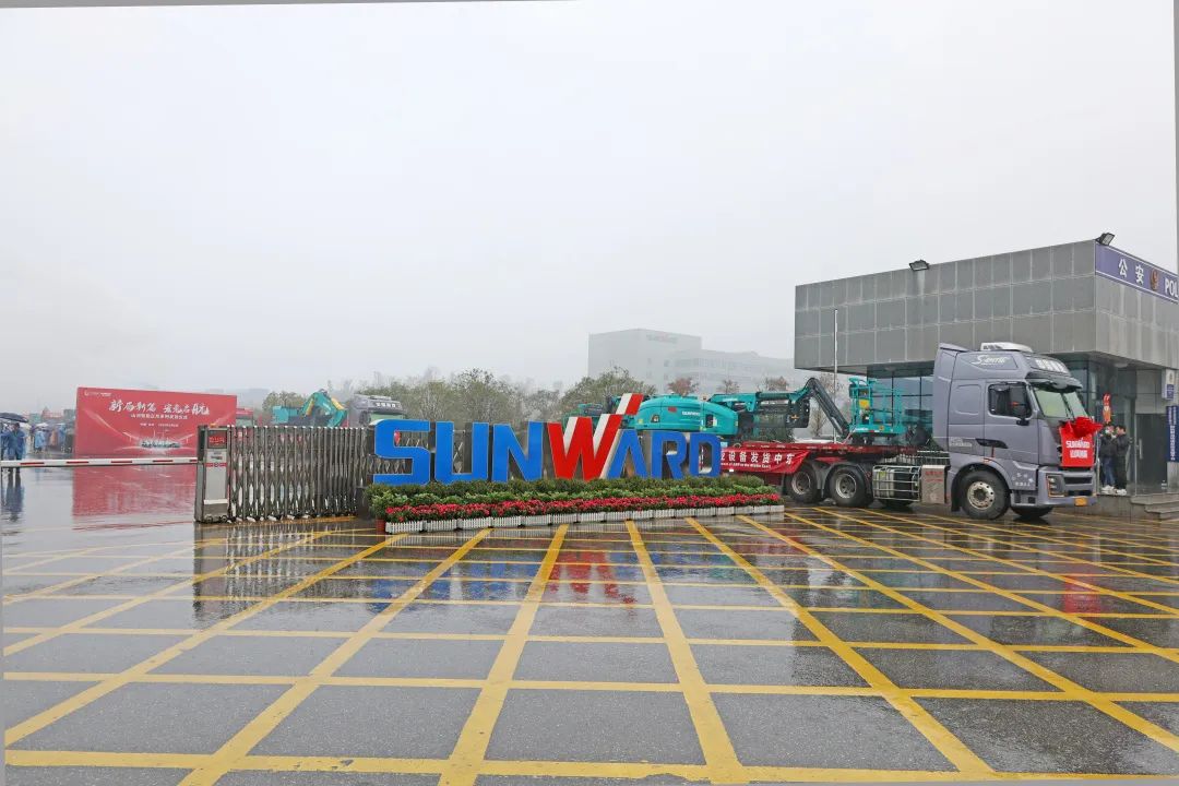 新局新篇，宏兔启航！九游体育(中国)官方网站智能超200台套设备集中发货