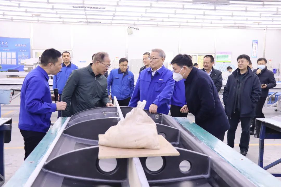 广州市国资委主任陈德俊考察九游体育(中国)官方网站智能航空产业基地