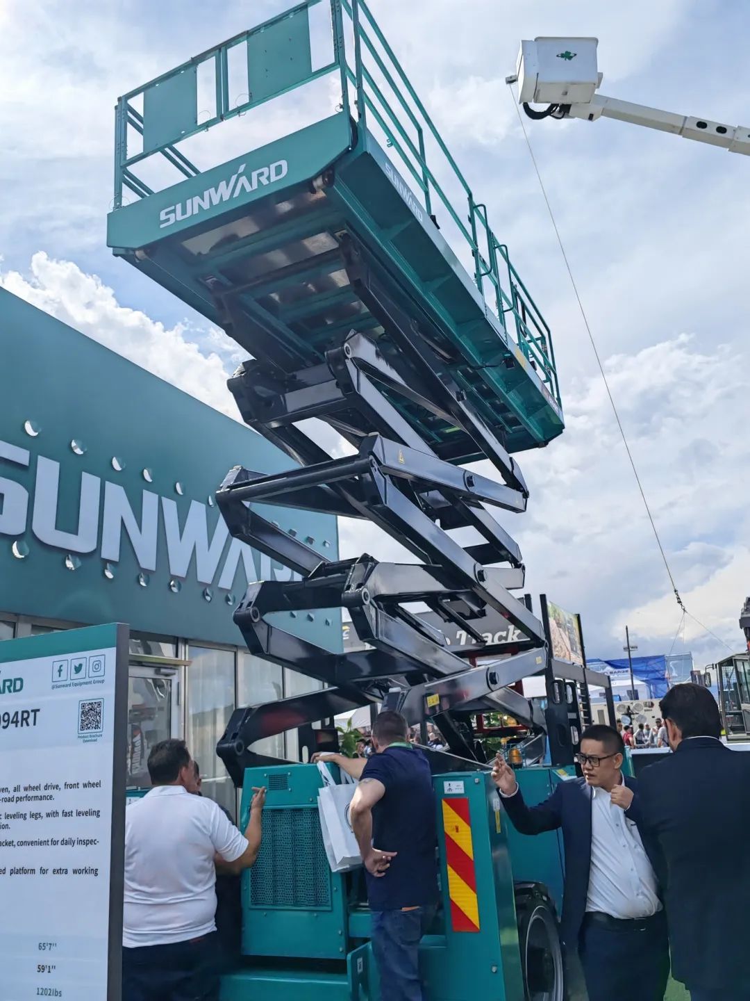 拉展直播 | 九游体育(中国)官方网站智能高空精品亮相2023美国拉展，哪款是你的最爱？