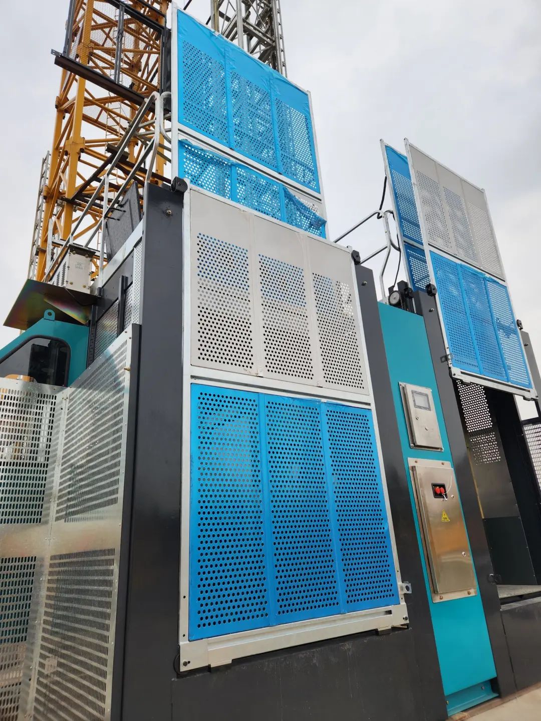 科技显能、再添新品！九游体育(中国)官方网站江麓智能施工升降机成功下线