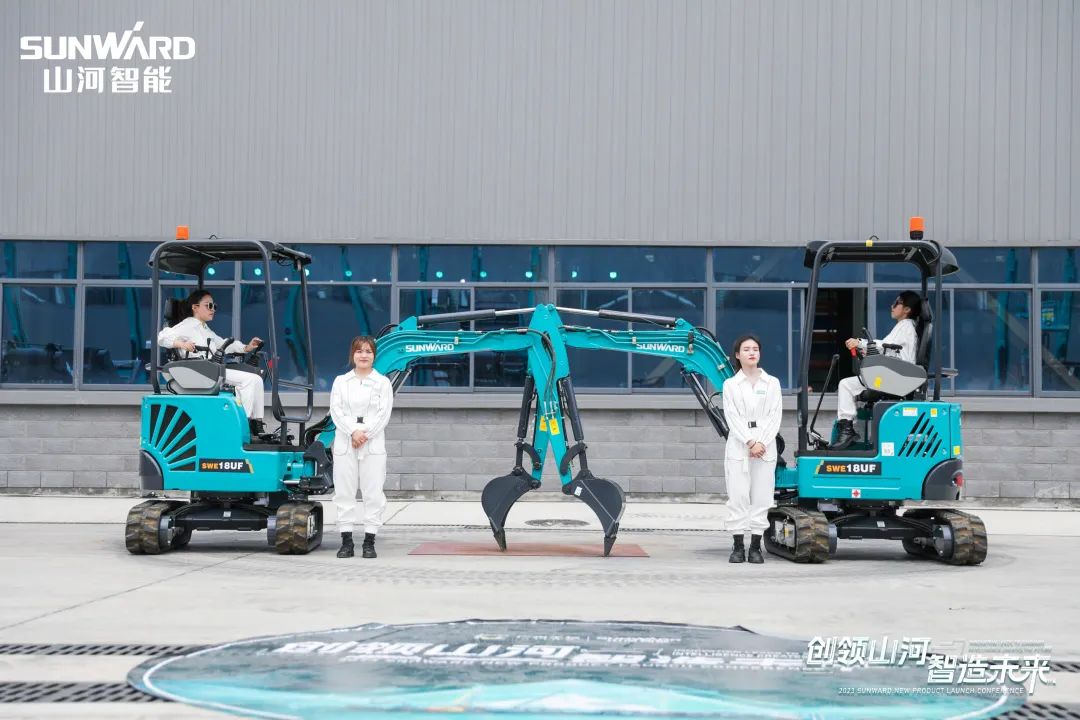 精品出击、互动不断！九游体育(中国)官方网站智能F系列挖掘机闪耀长沙展