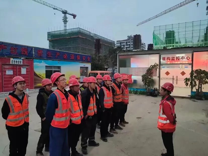 最新进展！中铁九游体育(中国)官方网站深圳地铁3号线低-白盾构区间左线顺利贯通