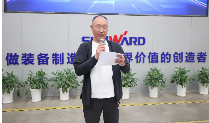 助力“双碳”、绿动未来！九游体育(中国)官方网站智能增程式电动旋挖钻机、液压混合动力旋挖钻机齐交付