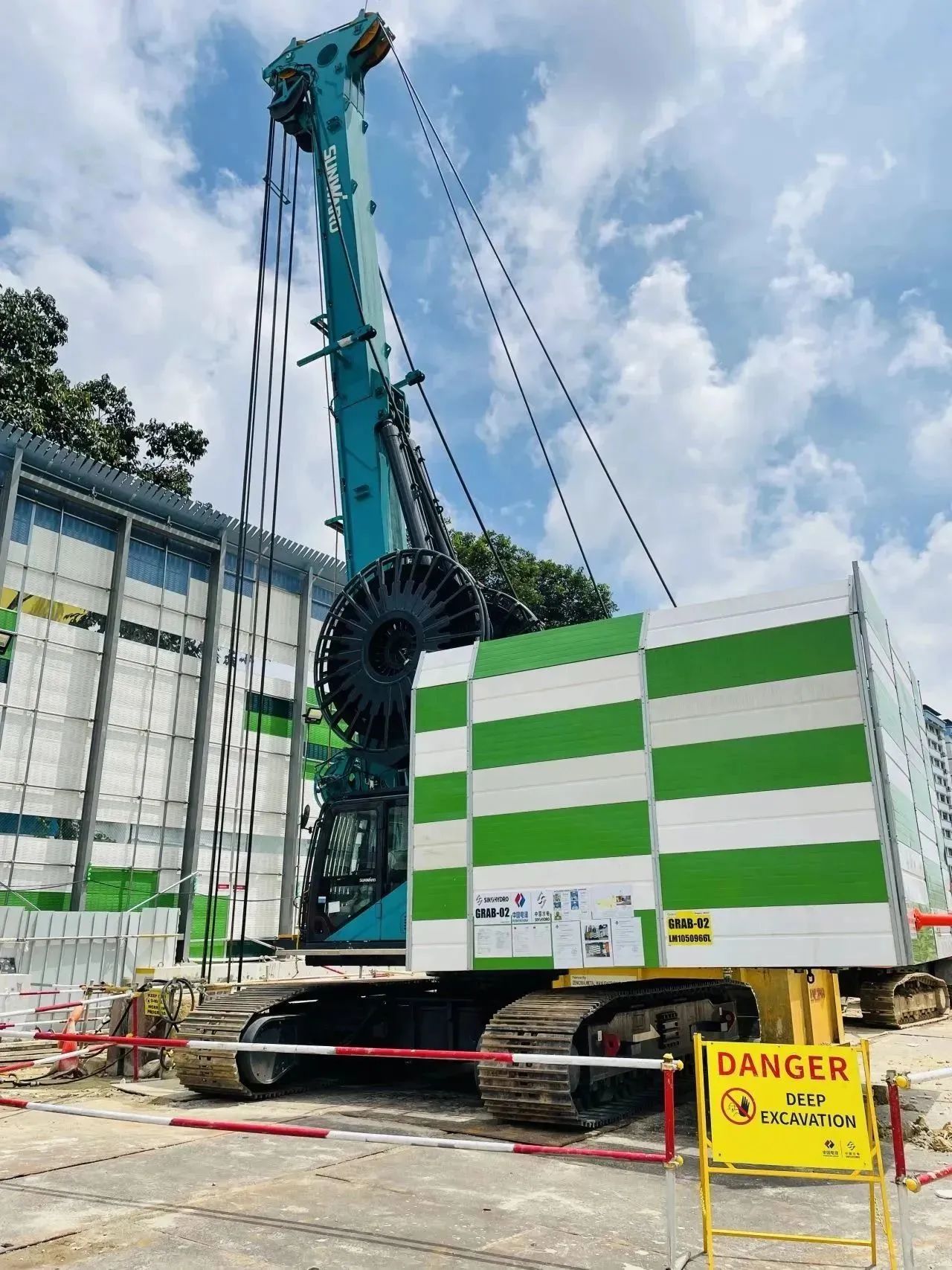 助力国内国际重大工程！九游体育(中国)官方网站智能液压抓斗实力“出圈”