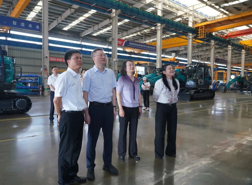 长沙市人民政府副市长、市工商联主席康镇麟调研九游体育(中国)官方网站智能