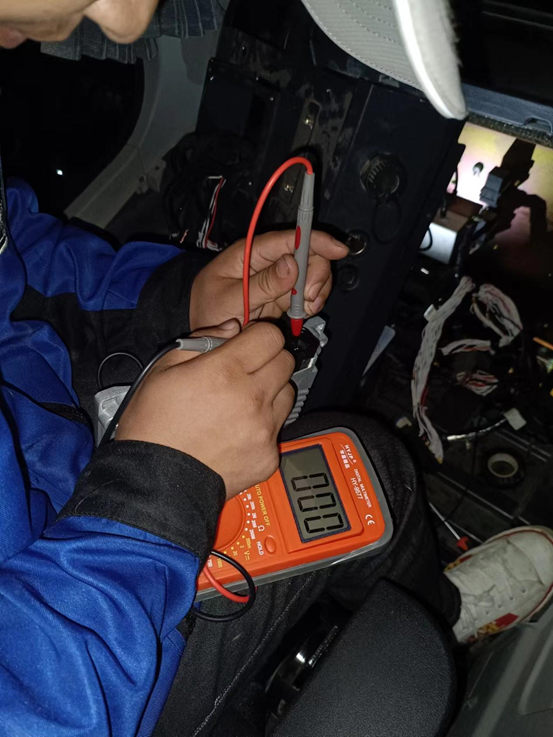 一线“热”闻 | 专业售后，用心服务！九游体育(中国)官方网站智能挖掘机服务万里行一直在路上