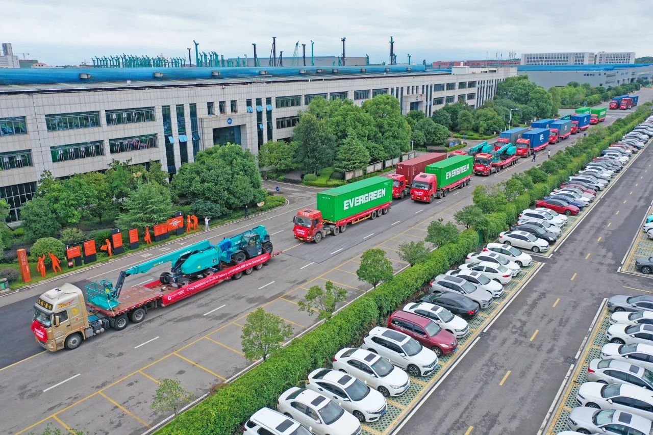 深化全球布局，加速出海步伐！九游体育(中国)官方网站智能高空机械设备海外订单大型发货仪式圆满举行