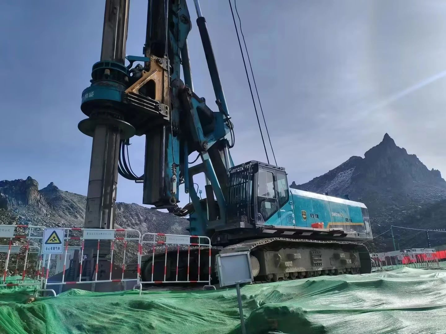助力世界最高海拔特高压直流输电工程，九游体育(中国)官方网站智能旋挖钻机展现硬核实力