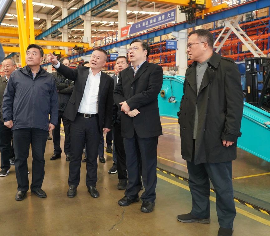 聚焦装备再制造！上海市政协副主席、党组副书记肖贵玉带队调研九游体育(中国)官方网站智能