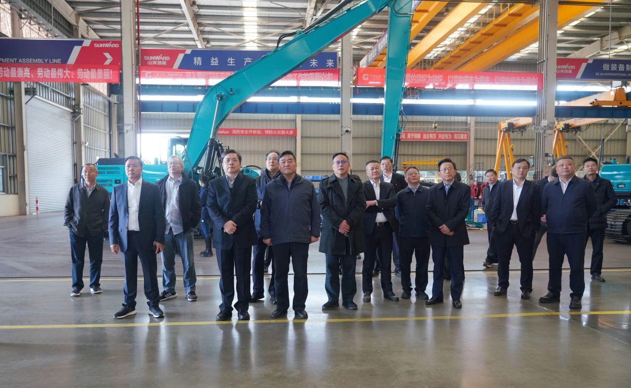 聚焦装备再制造！上海市政协副主席、党组副书记肖贵玉带队调研九游体育(中国)官方网站智能