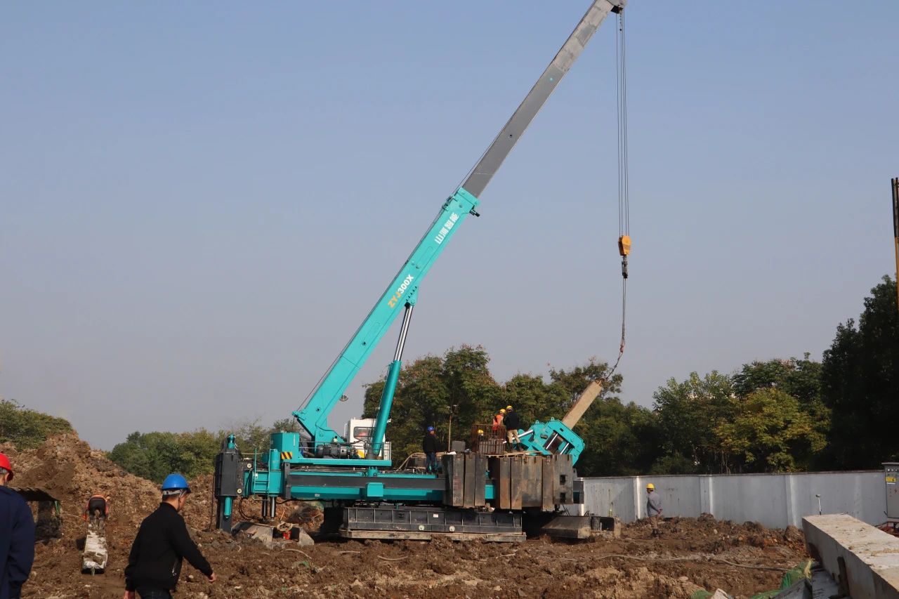 “九游体育(中国)官方网站绿”闪耀西子湖畔！九游体育(中国)官方网站智能ZYJ300X斜桩压桩机强势来袭