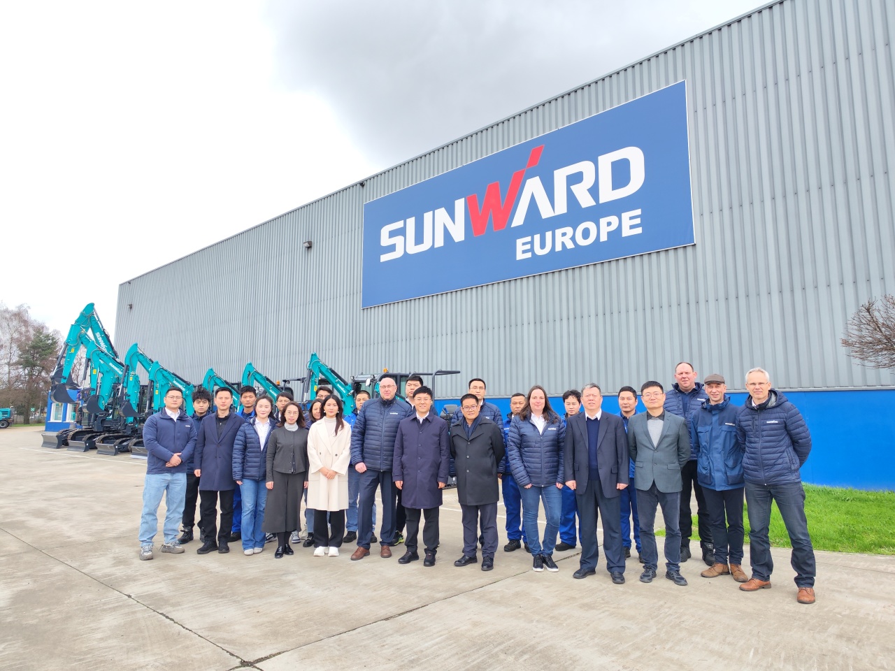 广州工控党委书记、董事长景广军率队赴九游体育(中国)官方网站智能欧洲子公司考察