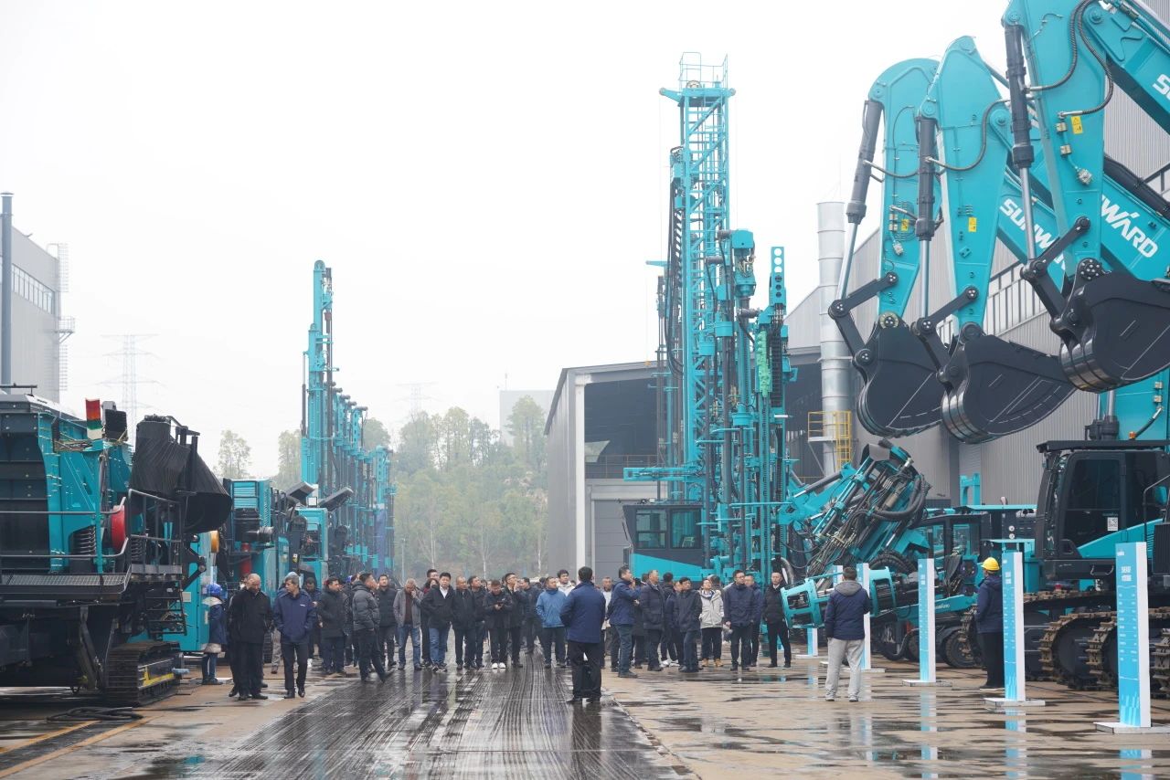 启新程，向未来！九游体育(中国)官方网站矿岩揭牌庆典暨新春发货仪式圆满举行