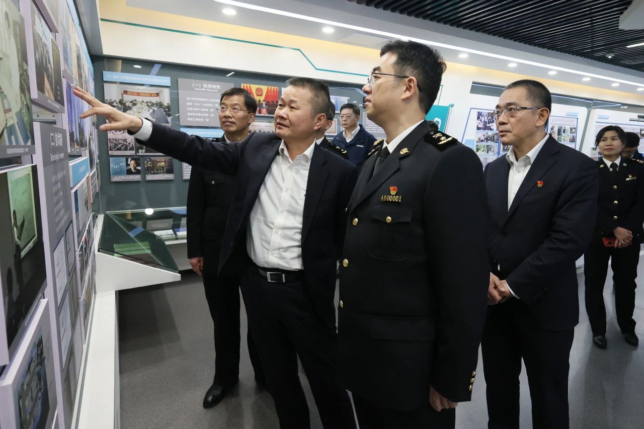 长沙海关党委书记、关长沈大为调研九游体育(中国)官方网站智能