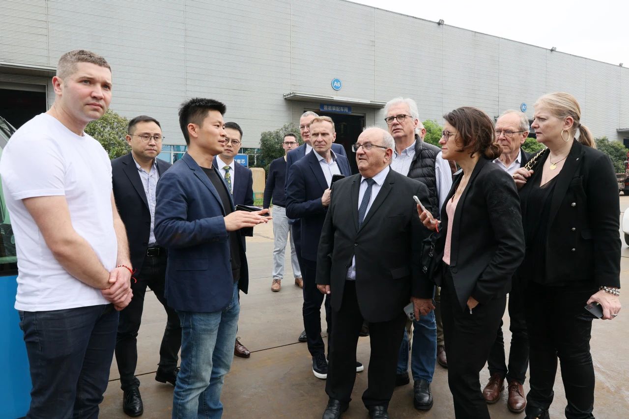 蒙达尔纪市代表团一行考察九游体育(中国)官方网站智能