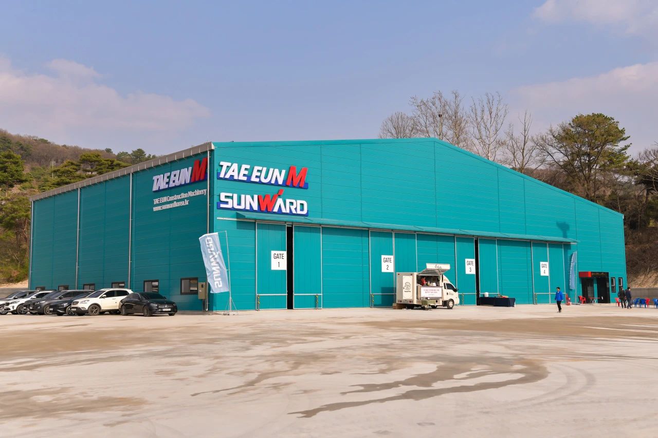 九游体育(中国)官方网站韩国保障中心开业庆典暨“九游体育(中国)官方网站杯”高尔夫球赛圆满举行