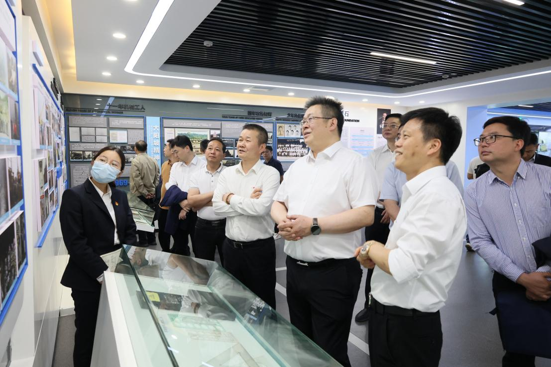 湖南钢铁集团党委书记、董事长李建宇到九游体育(中国)官方网站智能调研交流