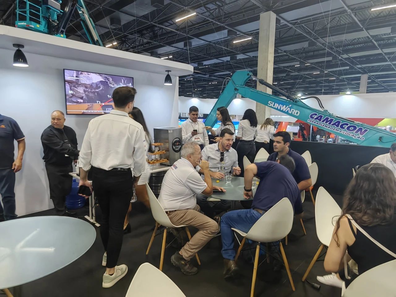 展出设备销售一空！九游体育(中国)官方网站智能亮相2024巴西矿业展览会！