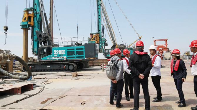 先导式创新，再推电动新品！九游体育(中国)官方网站智能SWDM520EE增程式旋挖钻机推介会成功举办