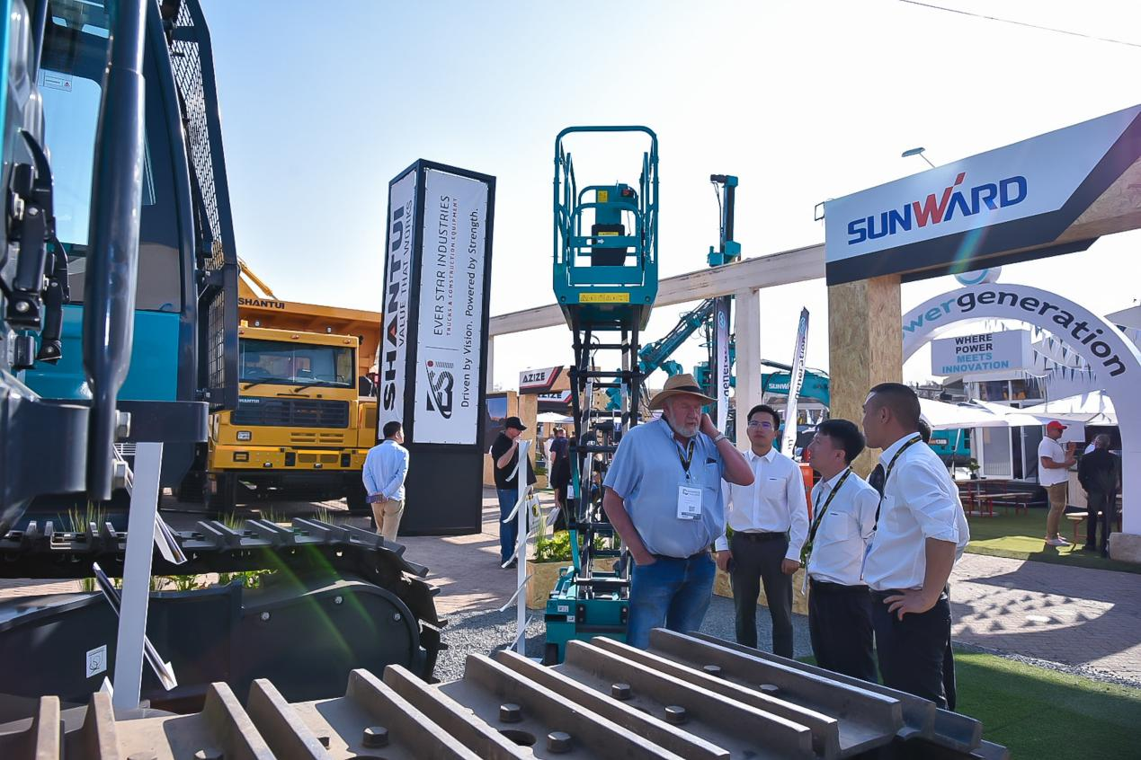 跨越山海，重器远航！九游体育(中国)官方网站智能亮相南非最大矿业展会