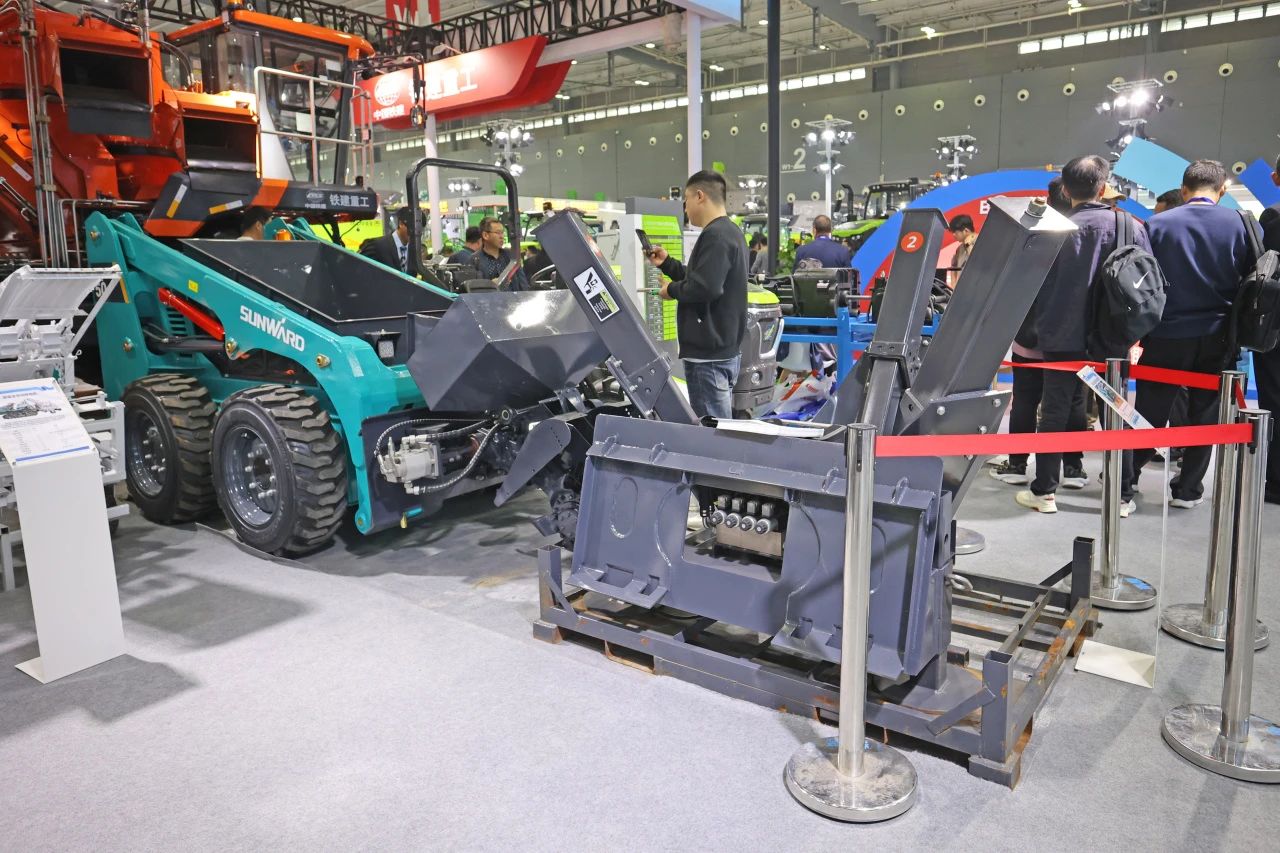 聚焦智能化、无人化！九游体育(中国)官方网站智能携多款产品亮相2024中国国际农业机械展