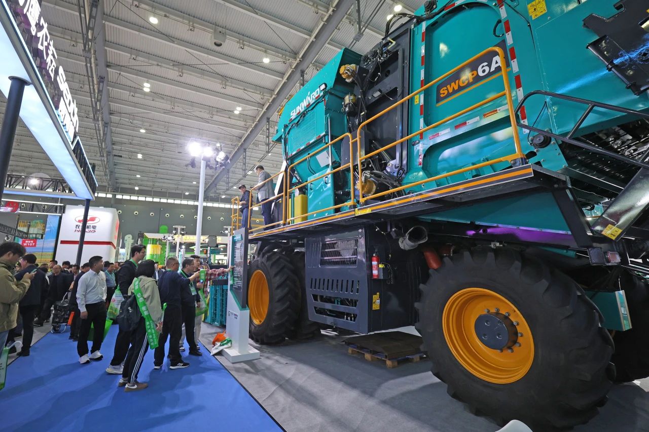 聚焦智能化、无人化！九游体育(中国)官方网站智能携多款产品亮相2024中国国际农业机械展